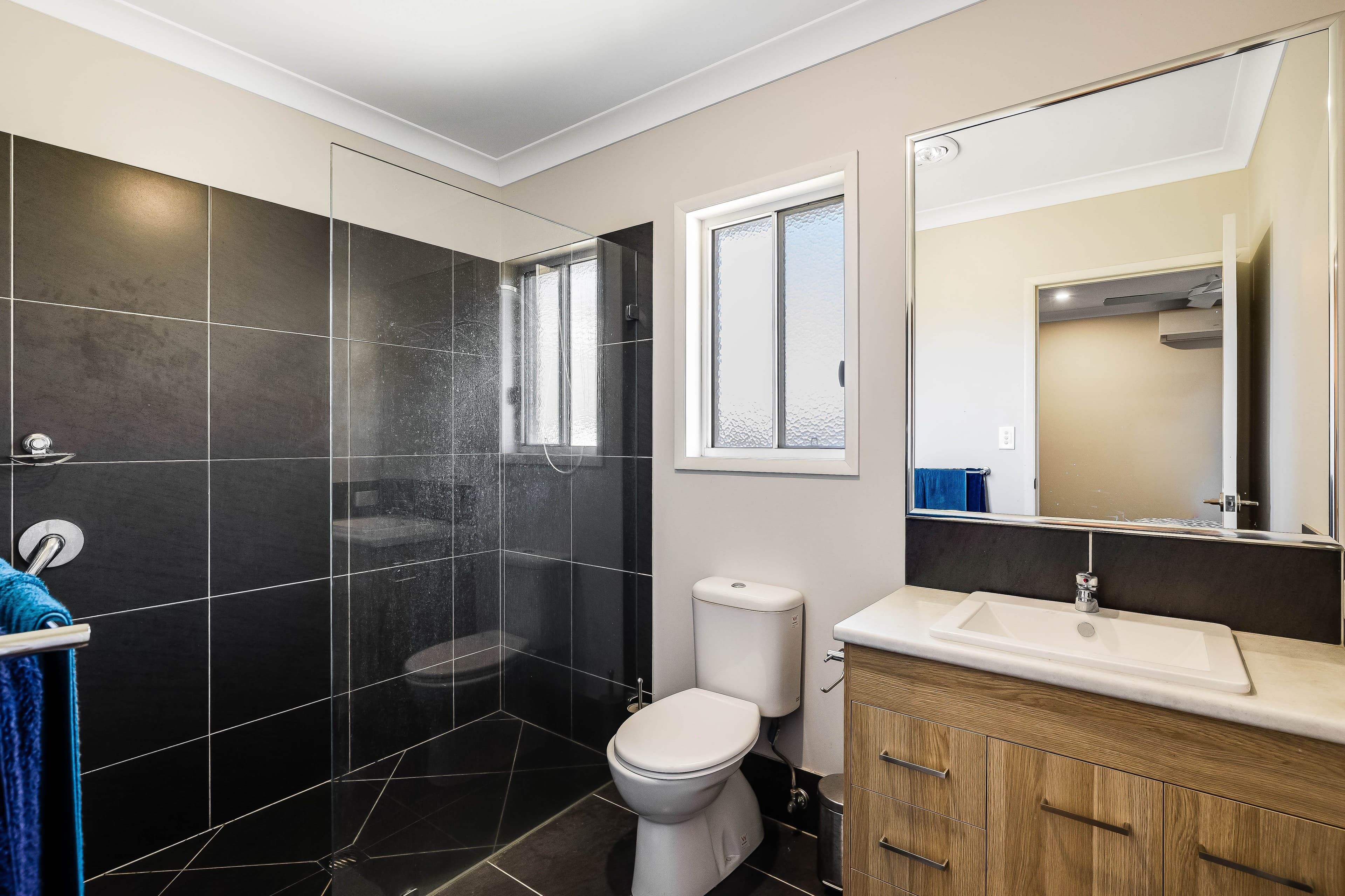 24 McInnes Crescent, Glenvale QLD 4350, Glenvale - Thumbnail 7