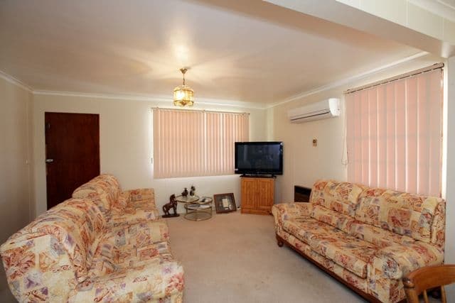 15 Menzies Avenue, KOORINGAL NSW 2650, Kooringal - Thumbnail 2
