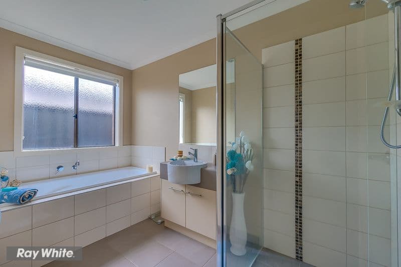 12 Lamington Drive, Tarneit VIC 3029, Tarneit - Thumbnail 7
