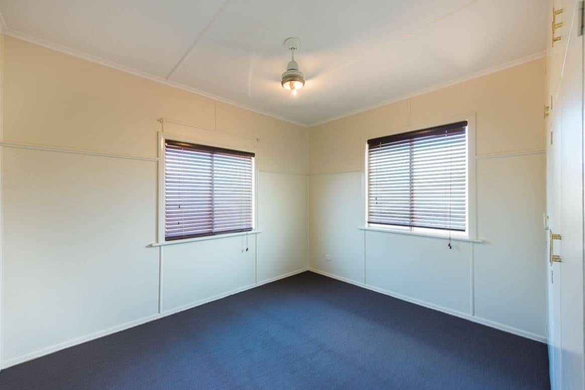 24 Fourth Avenue, HARRISTOWN QLD 4350, Harristown - Thumbnail 7