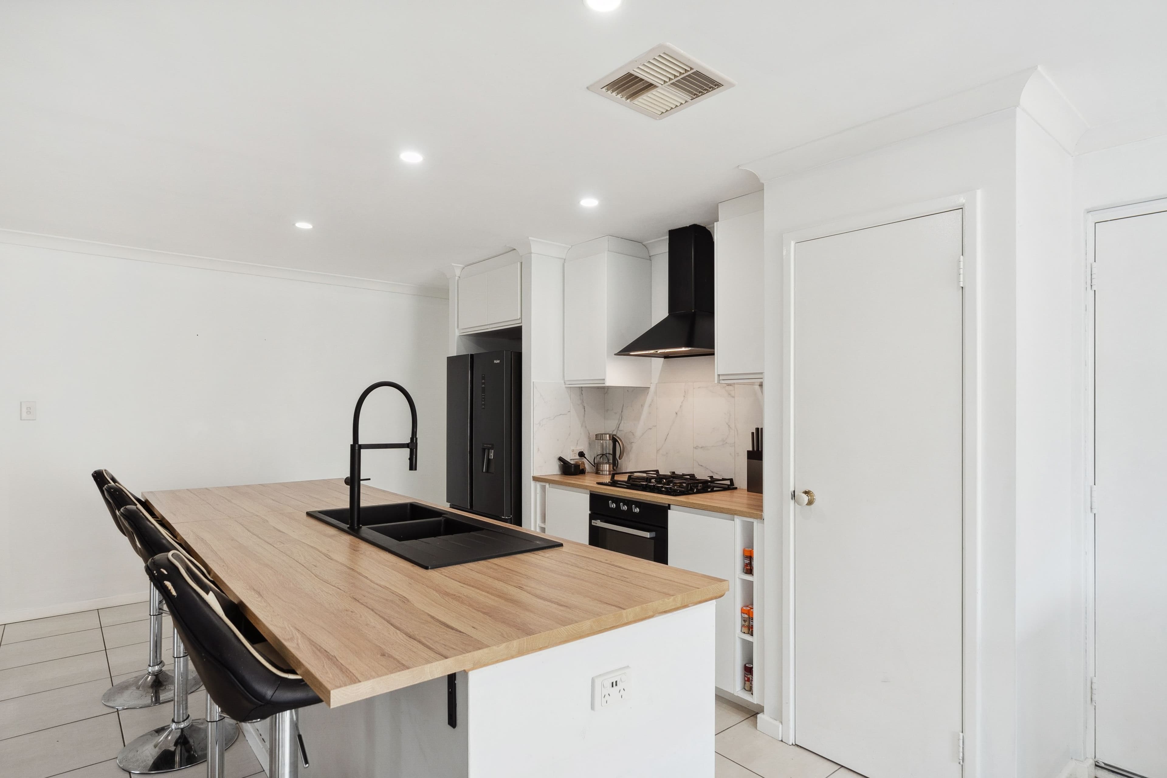 53 Banrock Drive, Ellenbrook WA 6069, Ellenbrook - Thumbnail 5