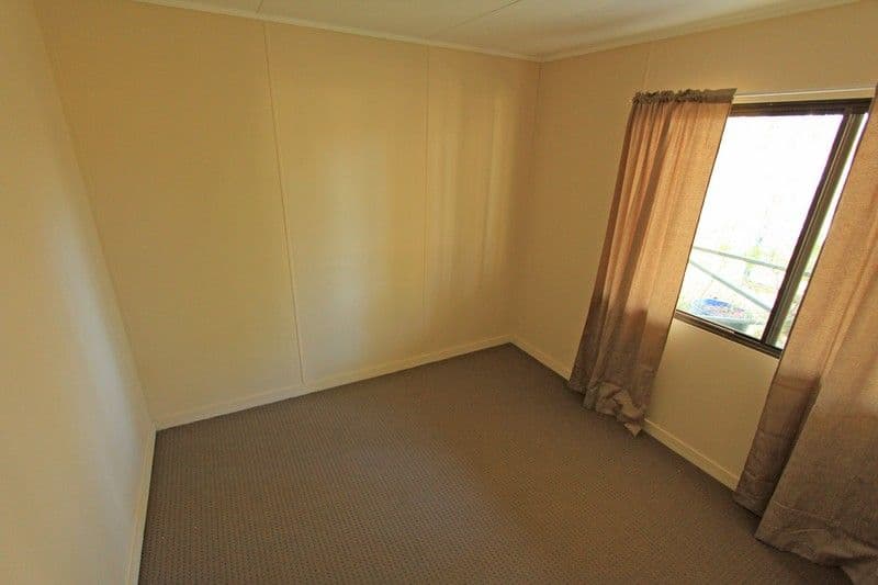 351 Clifton Drive, NORTH MACLEAN QLD 4280, North Maclean - Thumbnail 5