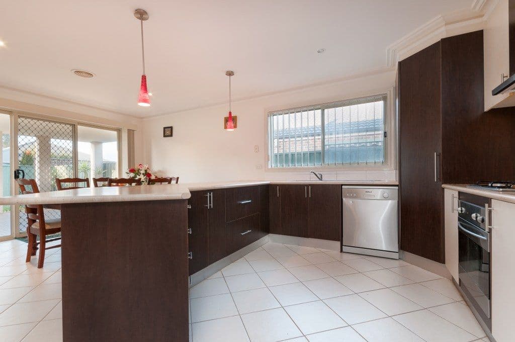 30 Fawkner Lane, CRAIGIEBURN VIC 3064, Craigieburn - Thumbnail 2
