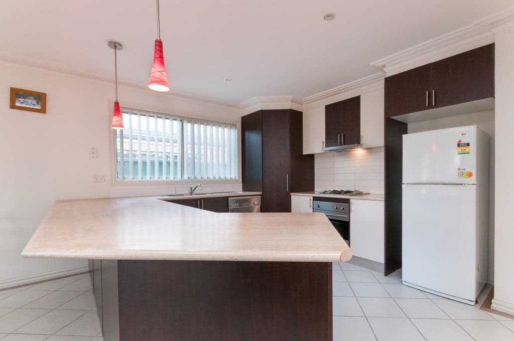 30 Fawkner Lane, CRAIGIEBURN VIC 3064, Craigieburn - Thumbnail 5