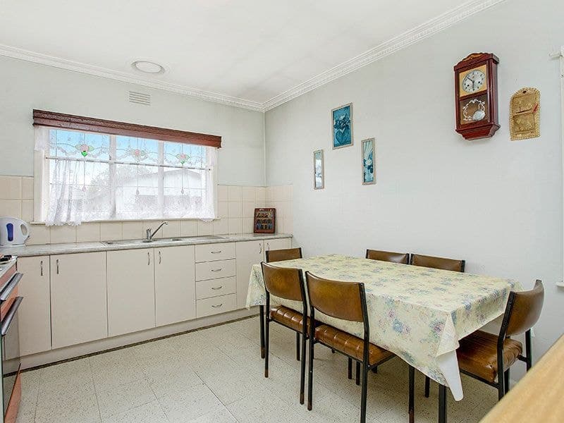 32 Cyclamen Avenue, Altona North - Thumbnail 6