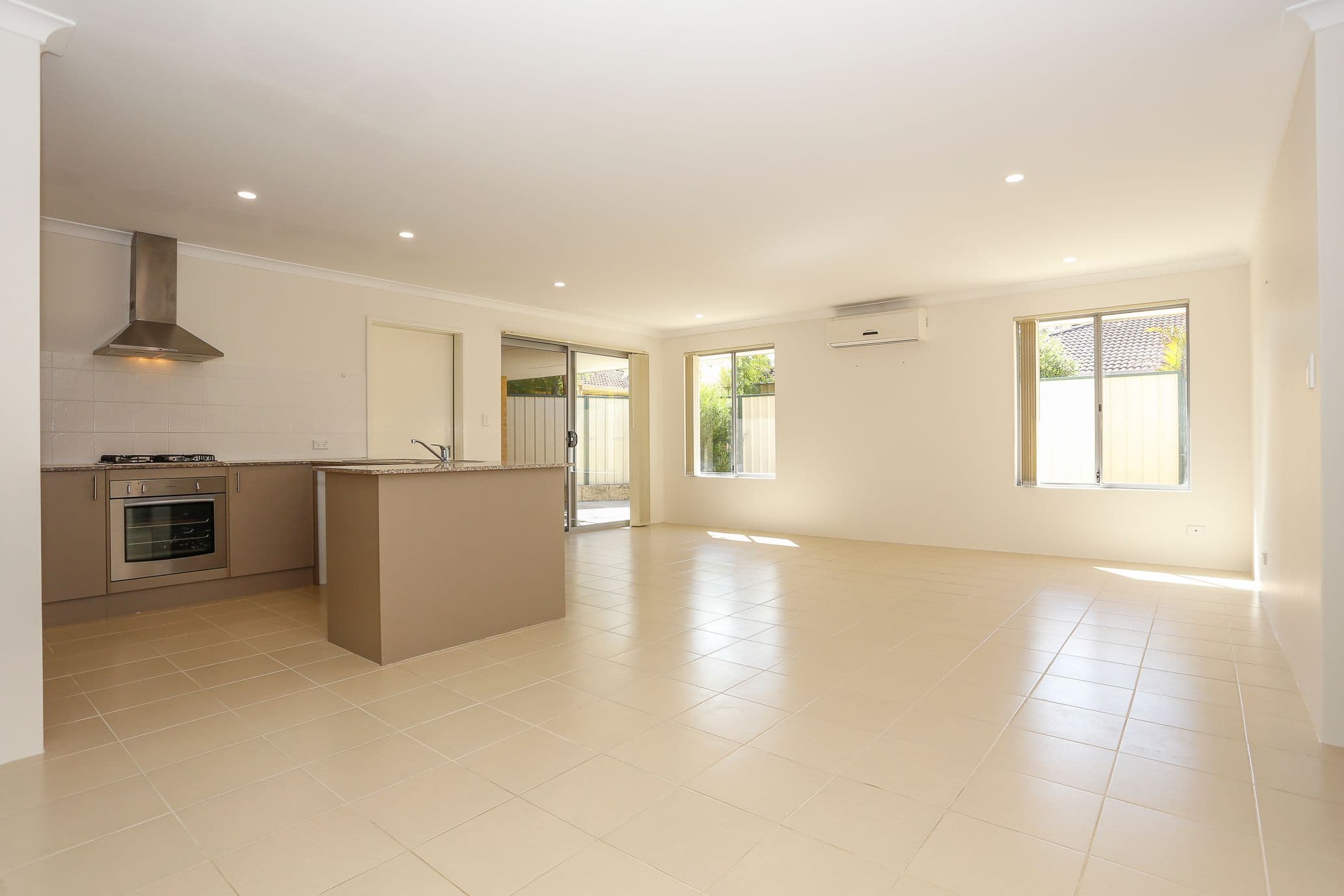 4 Cumquat Way, Forrestfield WA 6058, Forrestfield - Thumbnail 2