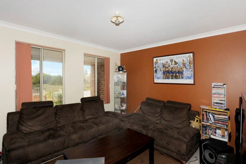 37 Benbecula Loop, PORT KENNEDY WA 6172, Port Kennedy - Thumbnail 2