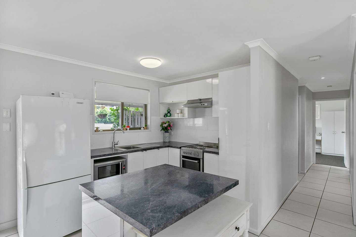 242 Boat Harbour Drive, Pialba QLD 4655, Pialba - Thumbnail 2
