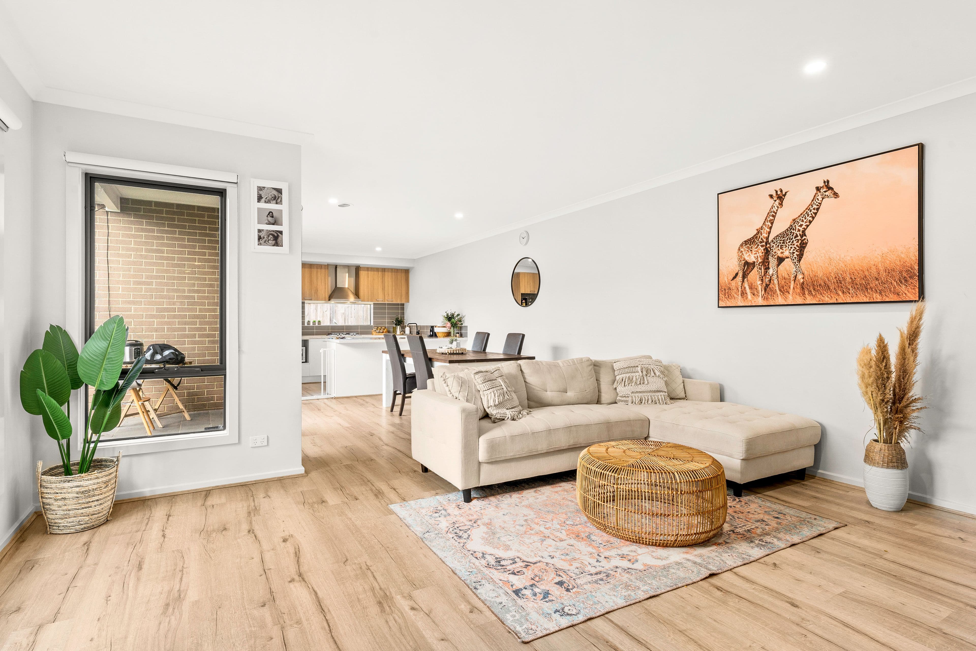 192 Wheelers Park Drive, Cranbourne North VIC 3977, Cranbourne North - Thumbnail 2
