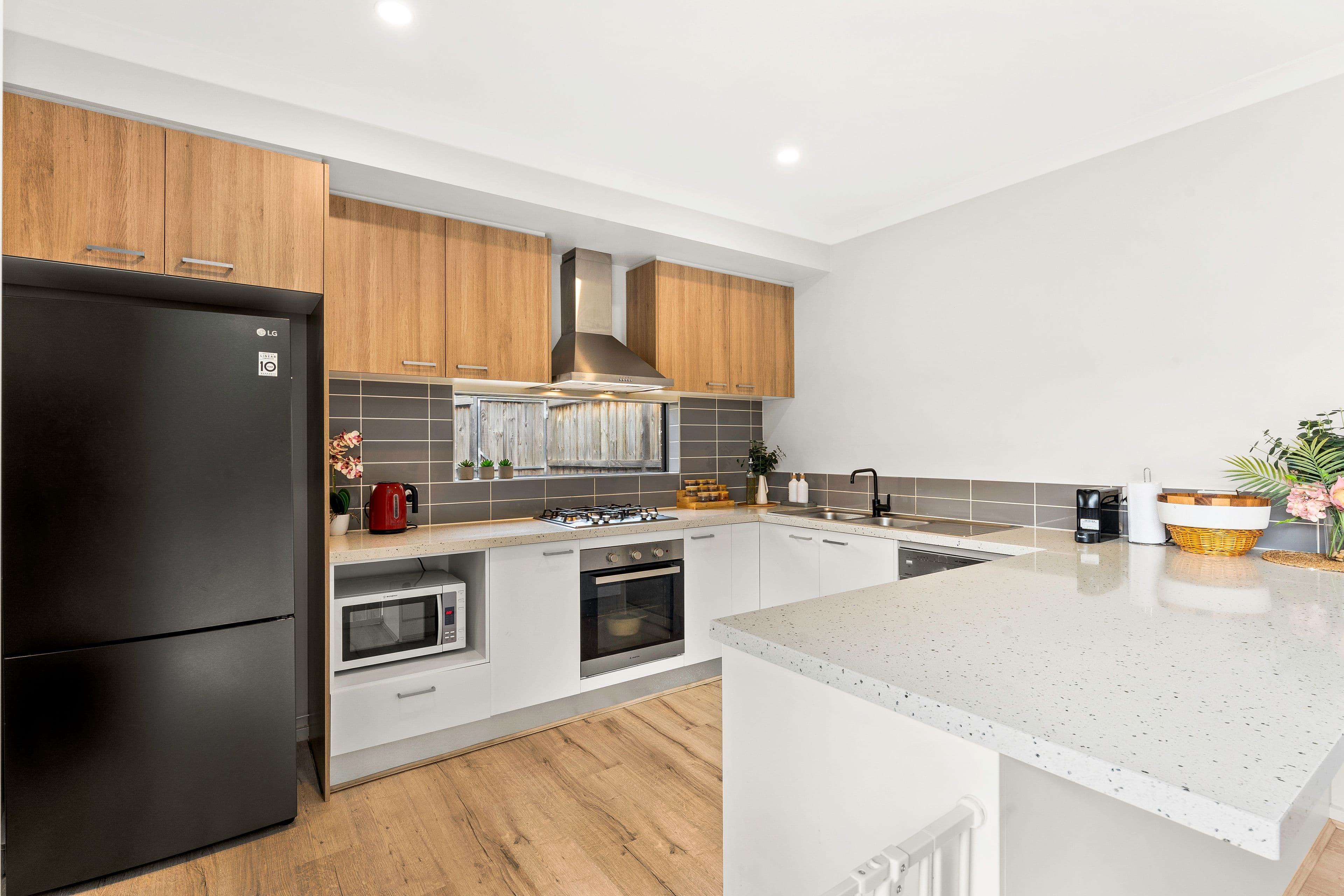 192 Wheelers Park Drive, Cranbourne North VIC 3977, Cranbourne North - Thumbnail 3
