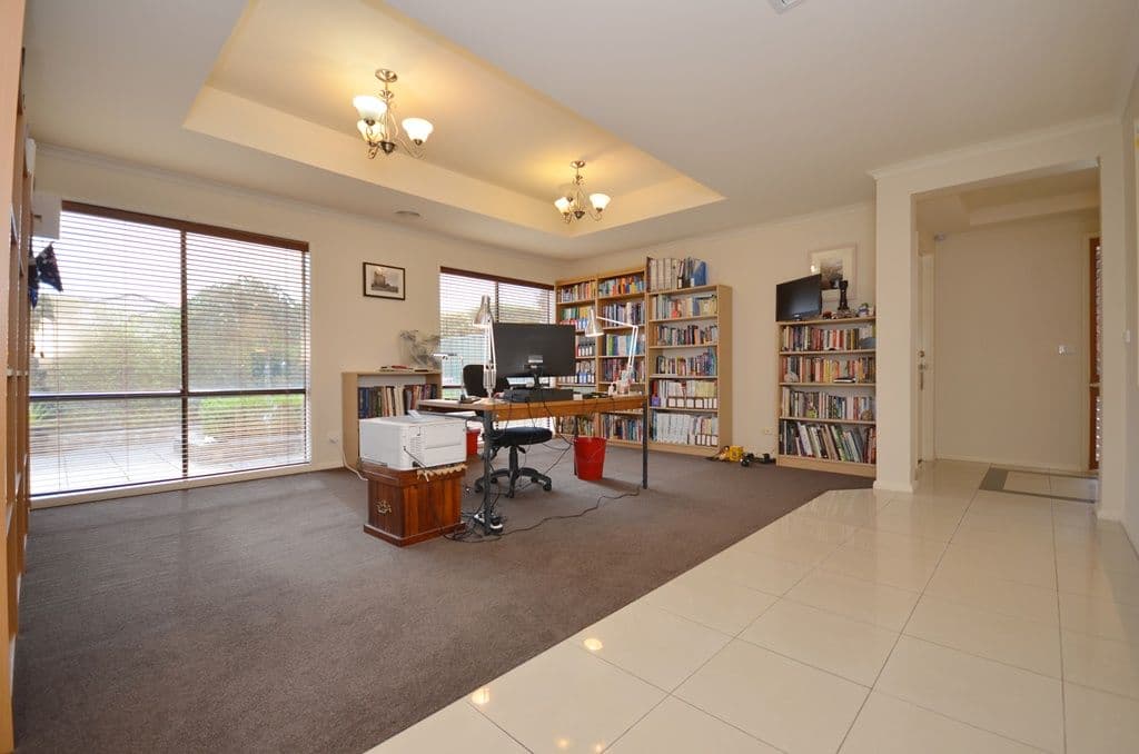81 Lake Gardens Avenue, LAKE GARDENS VIC 3355, Lake Gardens - Thumbnail 3