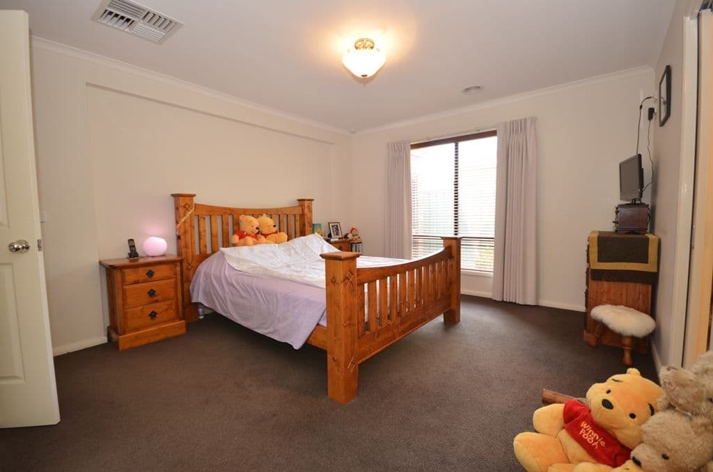 81 Lake Gardens Avenue, LAKE GARDENS VIC 3355, Lake Gardens - Thumbnail 7