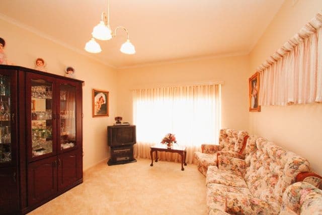 3 Middleton Road, LOXTON SA 5333, Loxton - Thumbnail 2