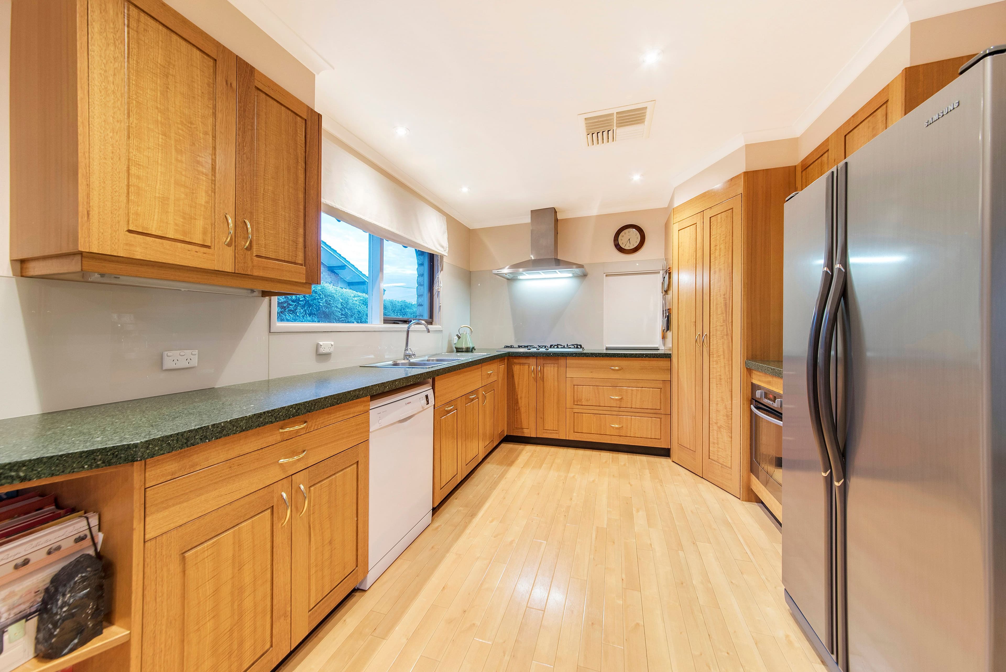 13 Smith Street, Weetangera ACT 2614, Weetangera - Thumbnail 3