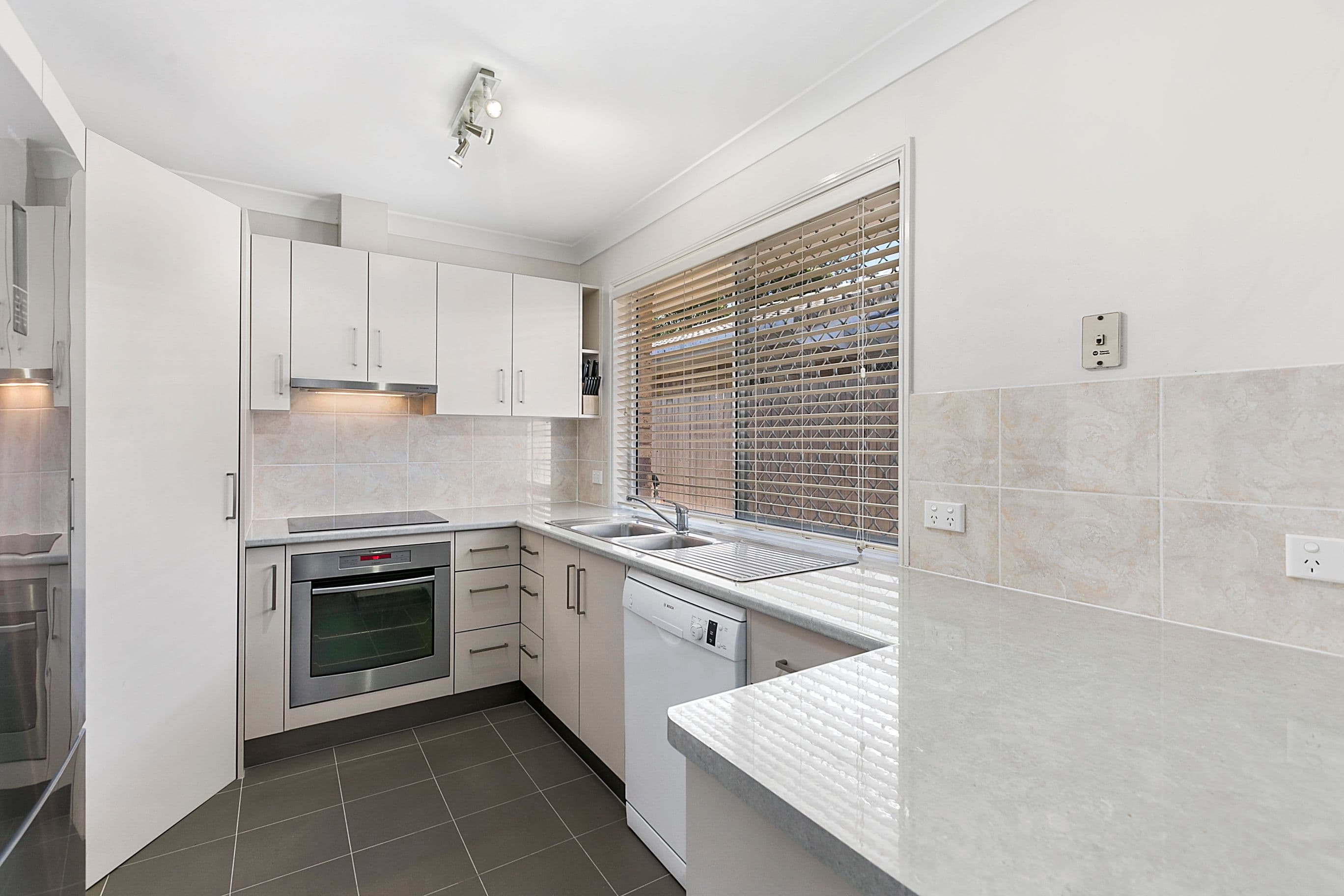 128 Thorneside Road, Thorneside QLD 4158, Thorneside - Thumbnail 3