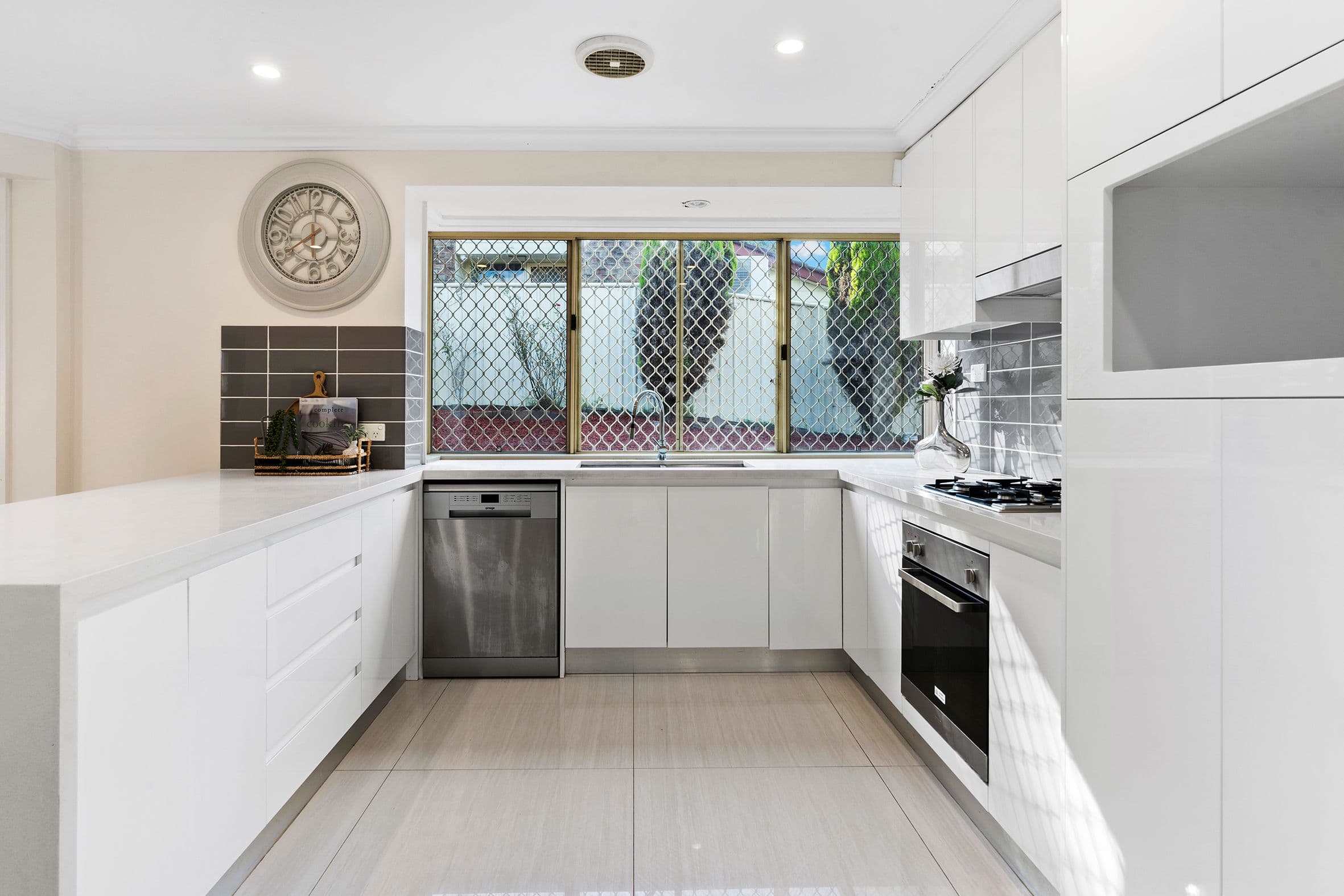 5 Bowen Place, Seven Hills NSW 2147, Seven Hills - Thumbnail 3