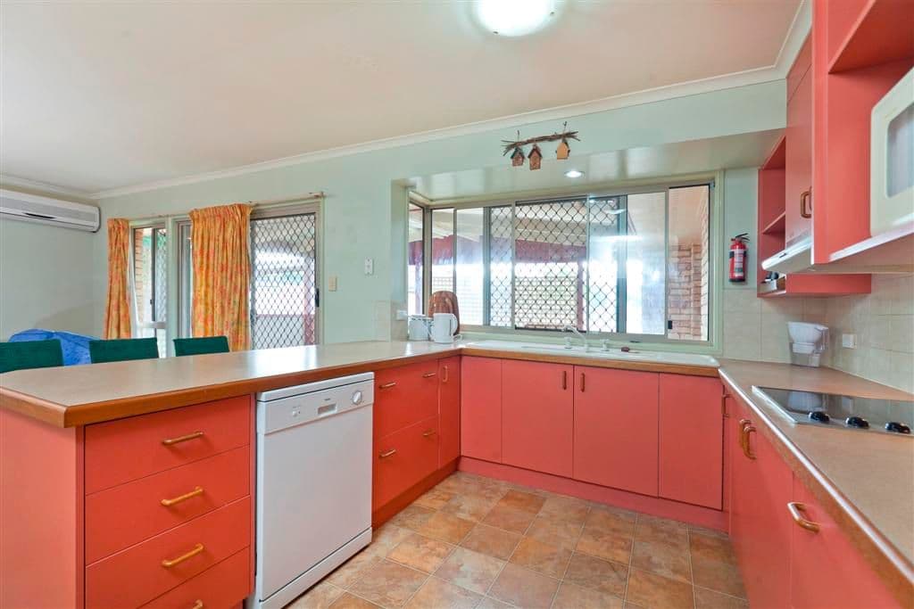 9 Gundagai Drive, CAPALABA QLD 4157, Capalaba - Thumbnail 3
