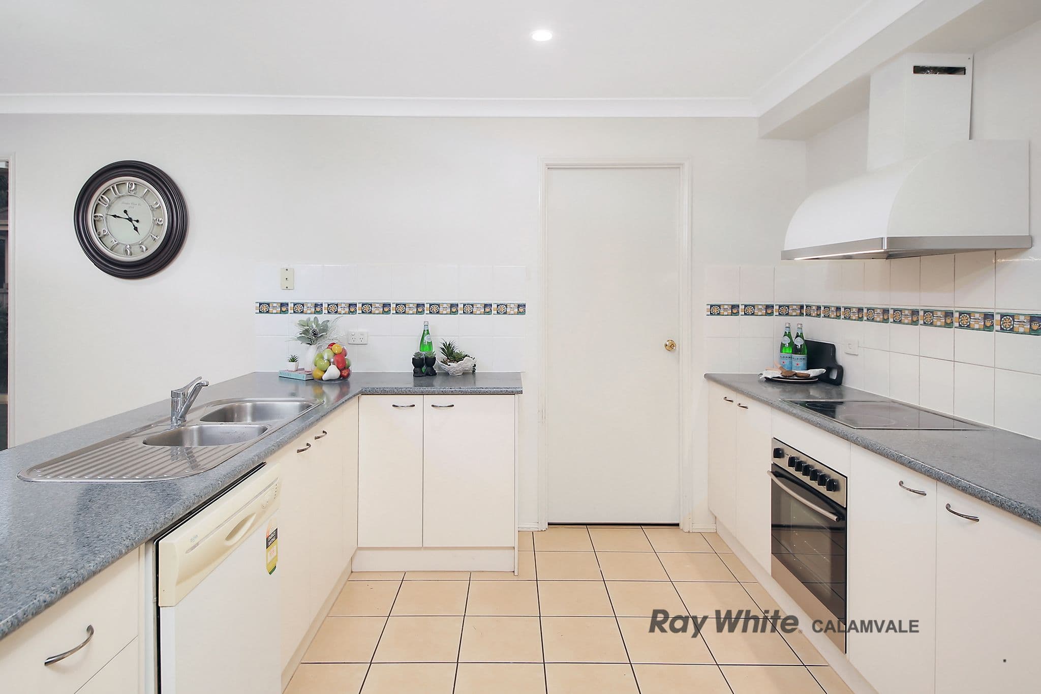 24 Gibraltar Circuit, Parkinson QLD 4115, Parkinson - Thumbnail 6