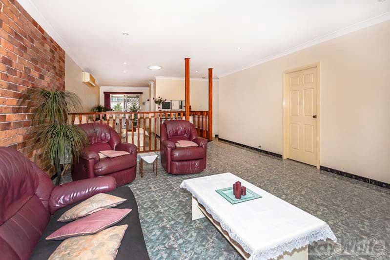25 Boomerang Road, EDENSOR PARK NSW 2176, Edensor Park - Thumbnail 2