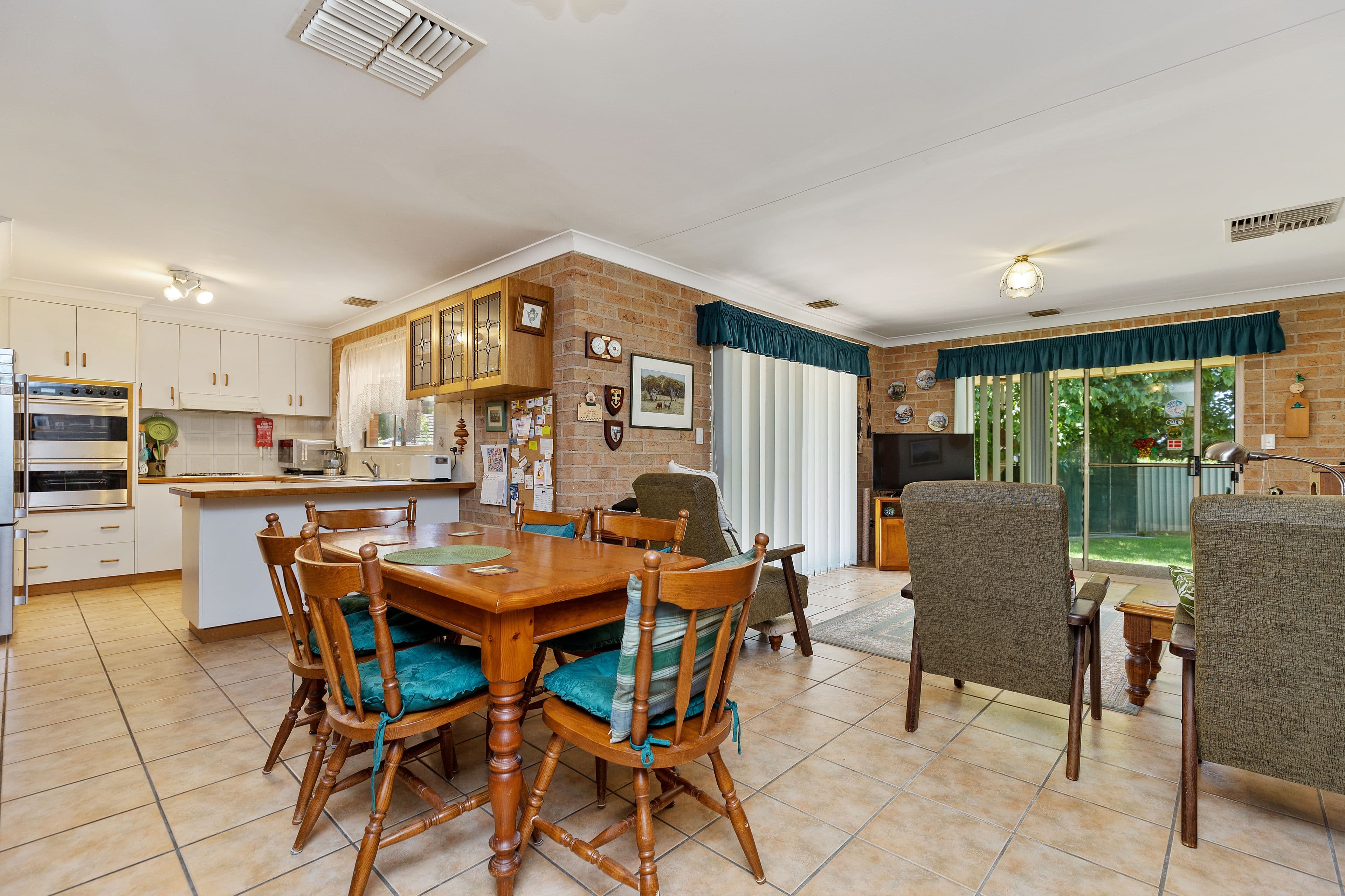 9 Honeysuckle Place, Lake Albert NSW 2650, Lake Albert - Thumbnail 5