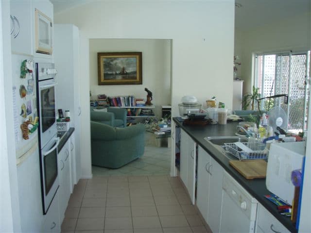 6 The Promontory, HELENSVALE QLD 4212, Helensvale - Thumbnail 4