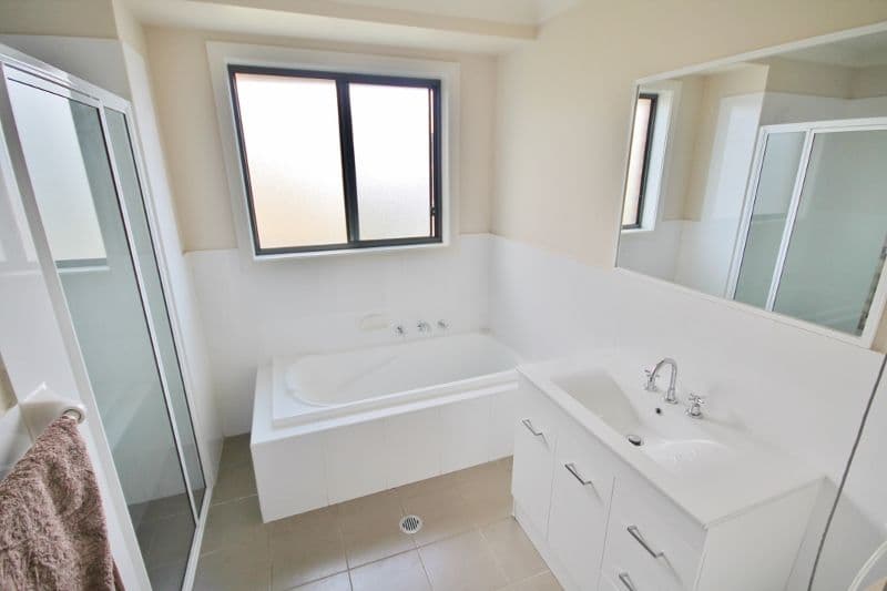 4 Henry Place, YOUNG NSW 2594, Young - Thumbnail 8