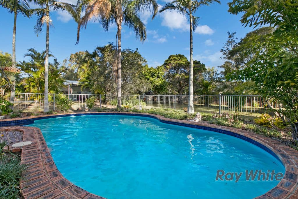 13 Caston Court, BIRKDALE QLD 4159, Birkdale - Thumbnail 2