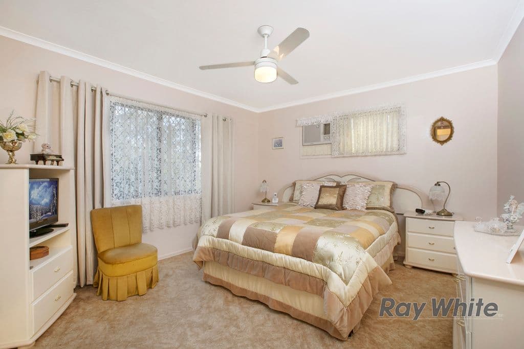 13 Caston Court, BIRKDALE QLD 4159, Birkdale - Thumbnail 3