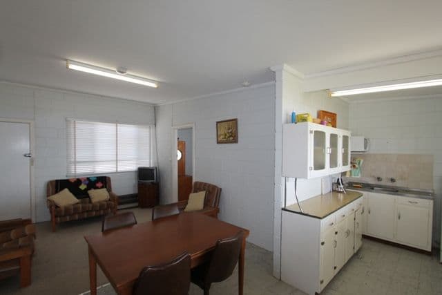 9 Cape Burr Road, PORT NEILL SA 5604, Port Neill - Thumbnail 2