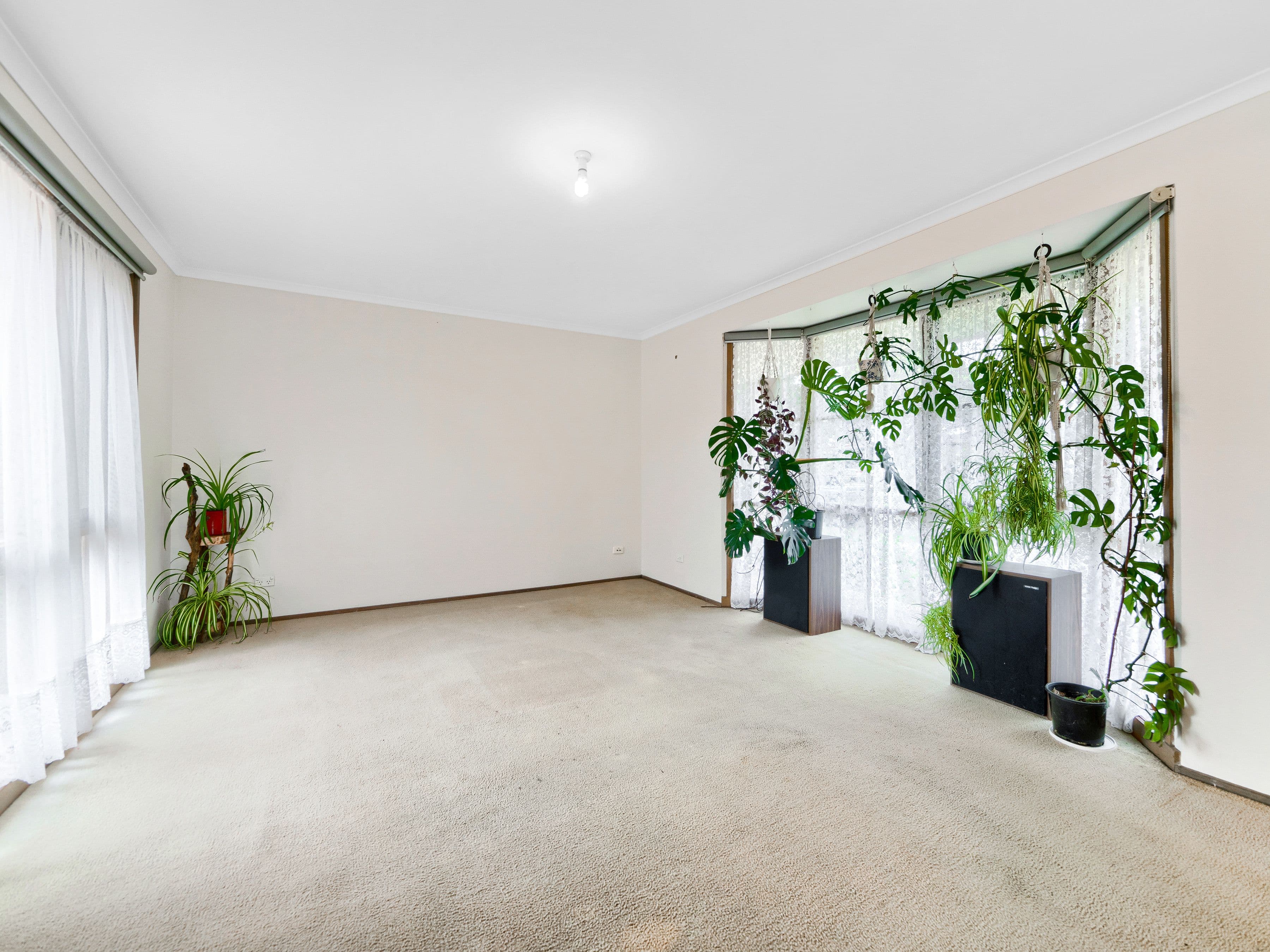 39 General Joshua Drive, Hampton Park VIC 3976, Hampton Park - Thumbnail 2