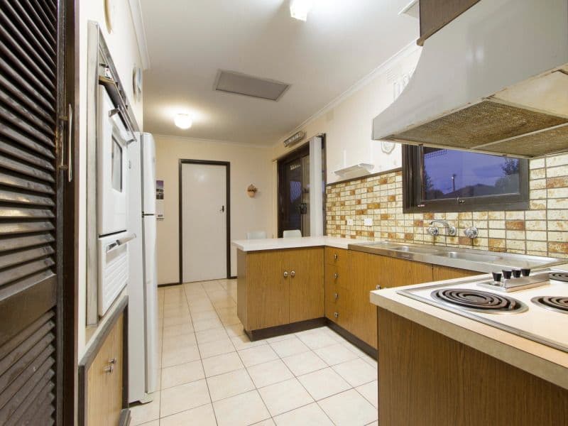 2 Mayfair Court, Frankston VIC 3199, Frankston - Thumbnail 2
