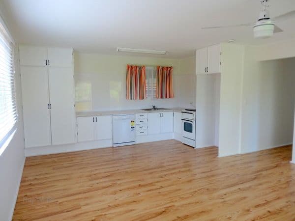131 Maine Terrace, DECEPTION BAY QLD 4508, Deception Bay - Thumbnail 2
