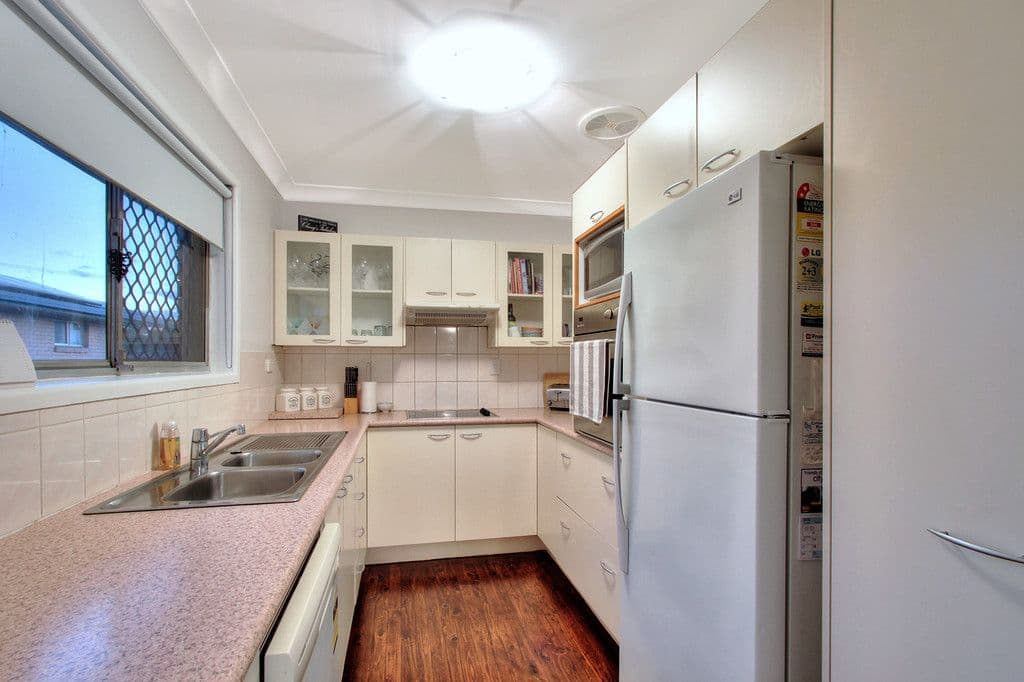 8 Wenlock Crescent, Springwood QLD 4127, Springwood - Thumbnail 6