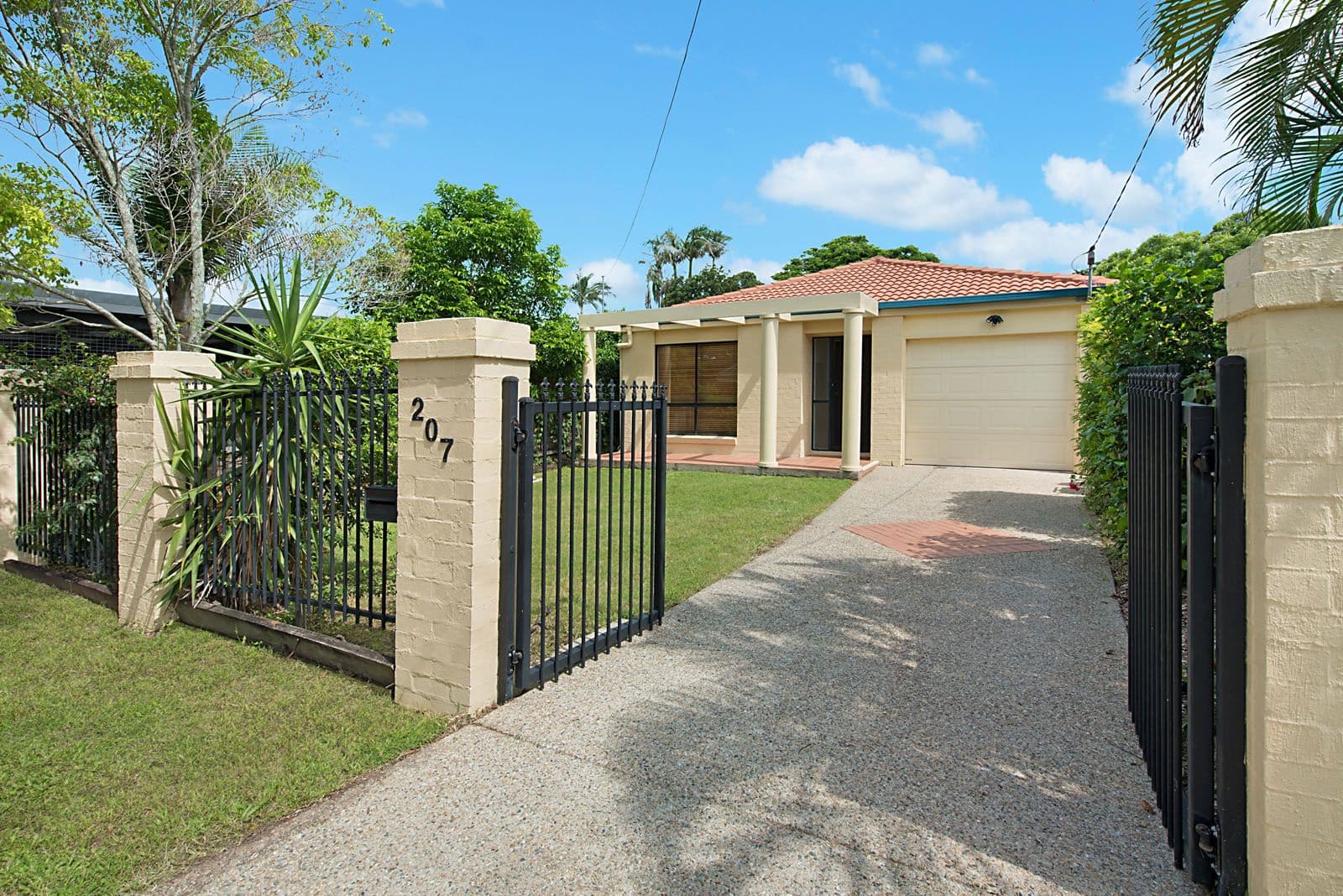 207 Long Street East, Graceville QLD 4075, Graceville - Image 1