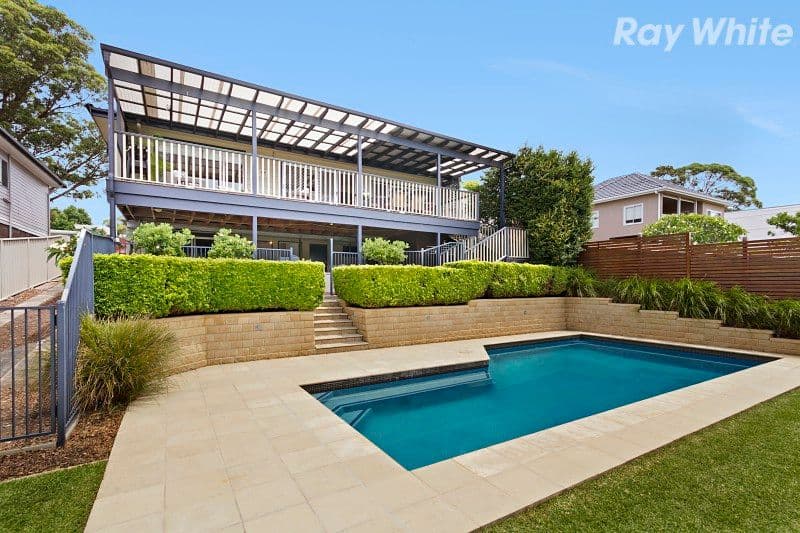3 View Parade, Saratoga - Image 1