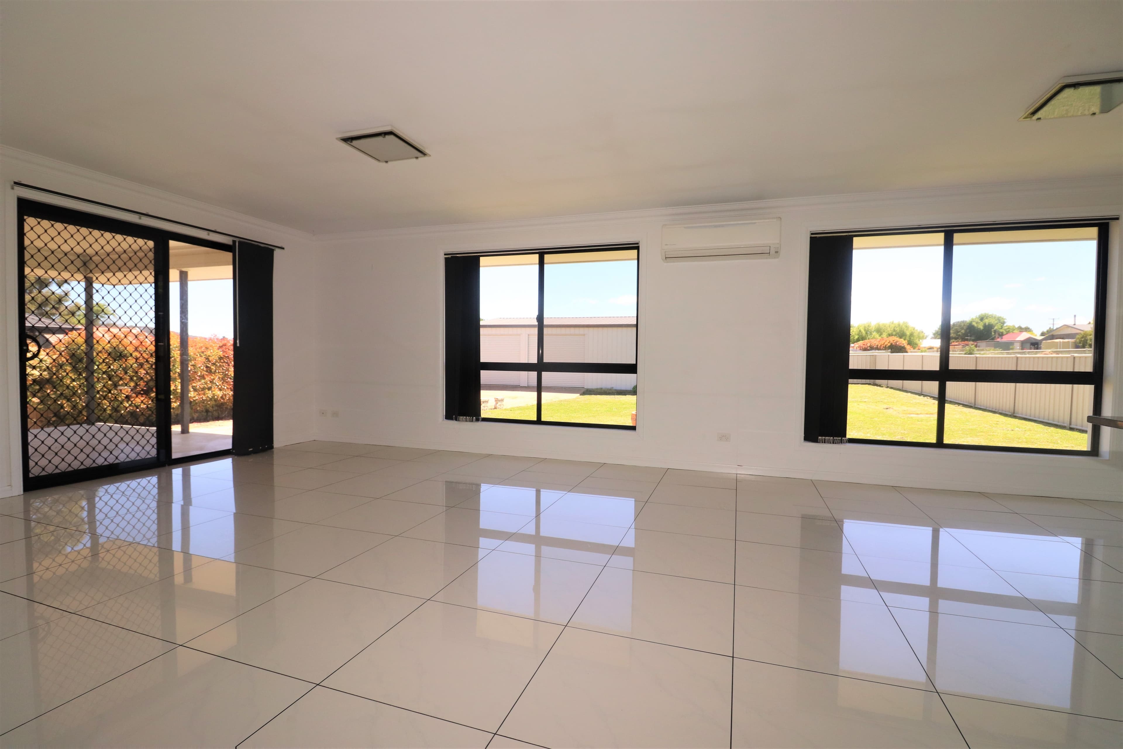 18 Bourke Street, Glen Innes NSW 2370, Glen Innes - Thumbnail 4