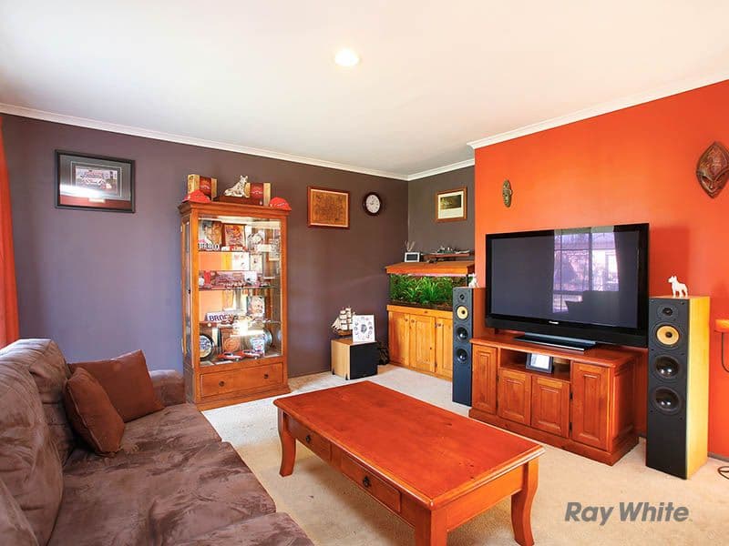 37 Broome Crescent, CRANBOURNE NORTH VIC 3977, Cranbourne North - Thumbnail 2