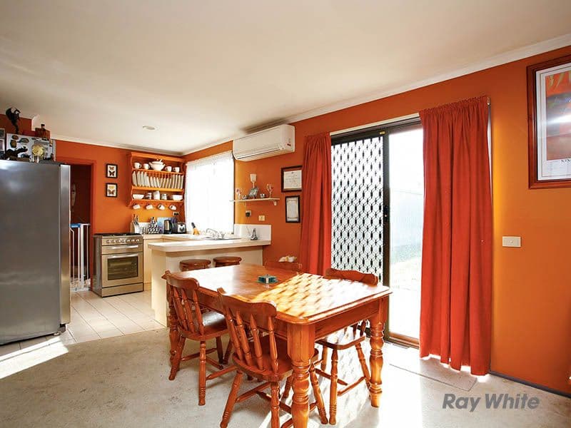 37 Broome Crescent, CRANBOURNE NORTH VIC 3977, Cranbourne North - Thumbnail 4