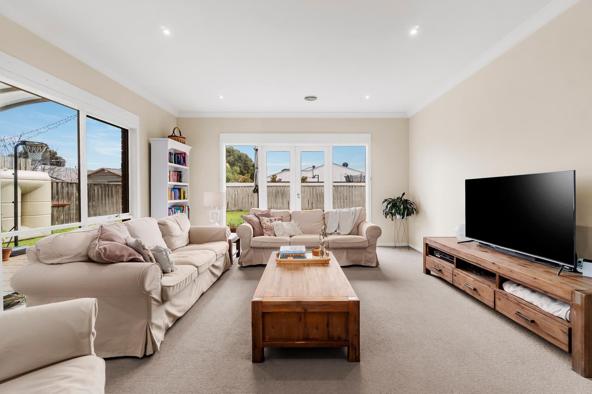 10 Mulberry Street, Doreen VIC 3754, Doreen - Thumbnail 3