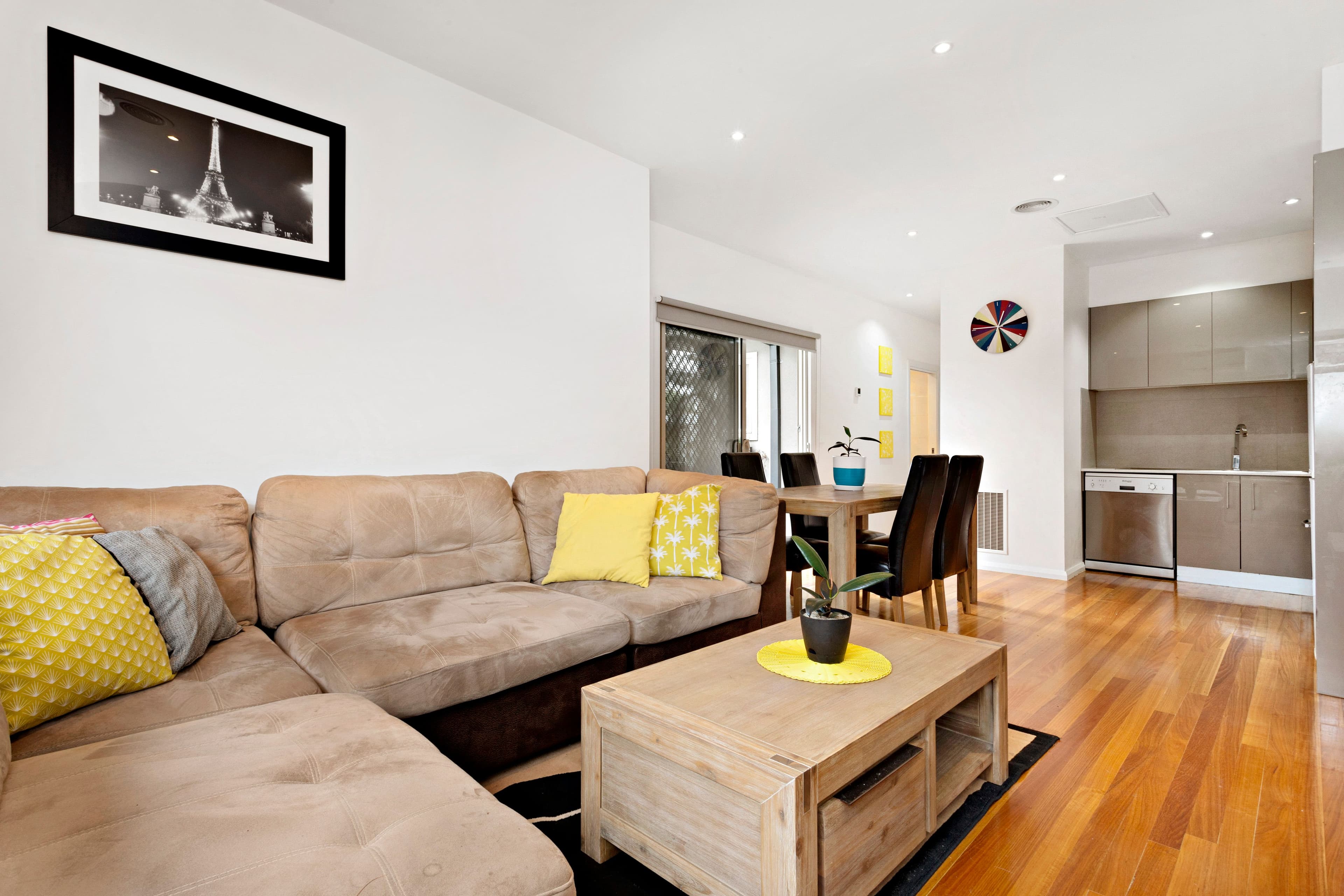 18 Prince Andrew Avenue, Lalor VIC 3075, Lalor - Thumbnail 4
