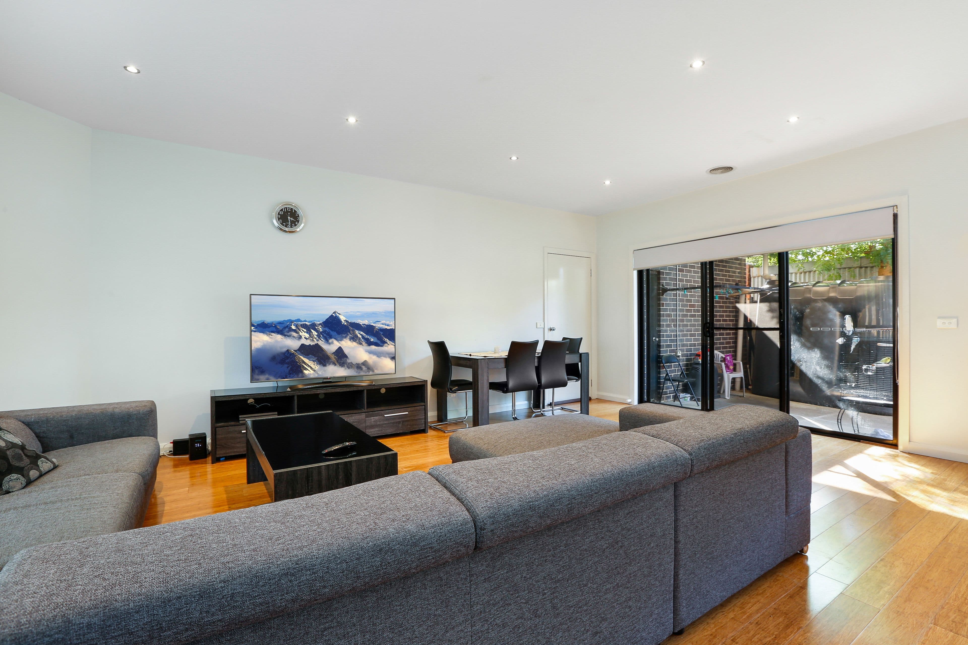 90 Dallas Drive, Dallas VIC 3047, Dallas - Thumbnail 2