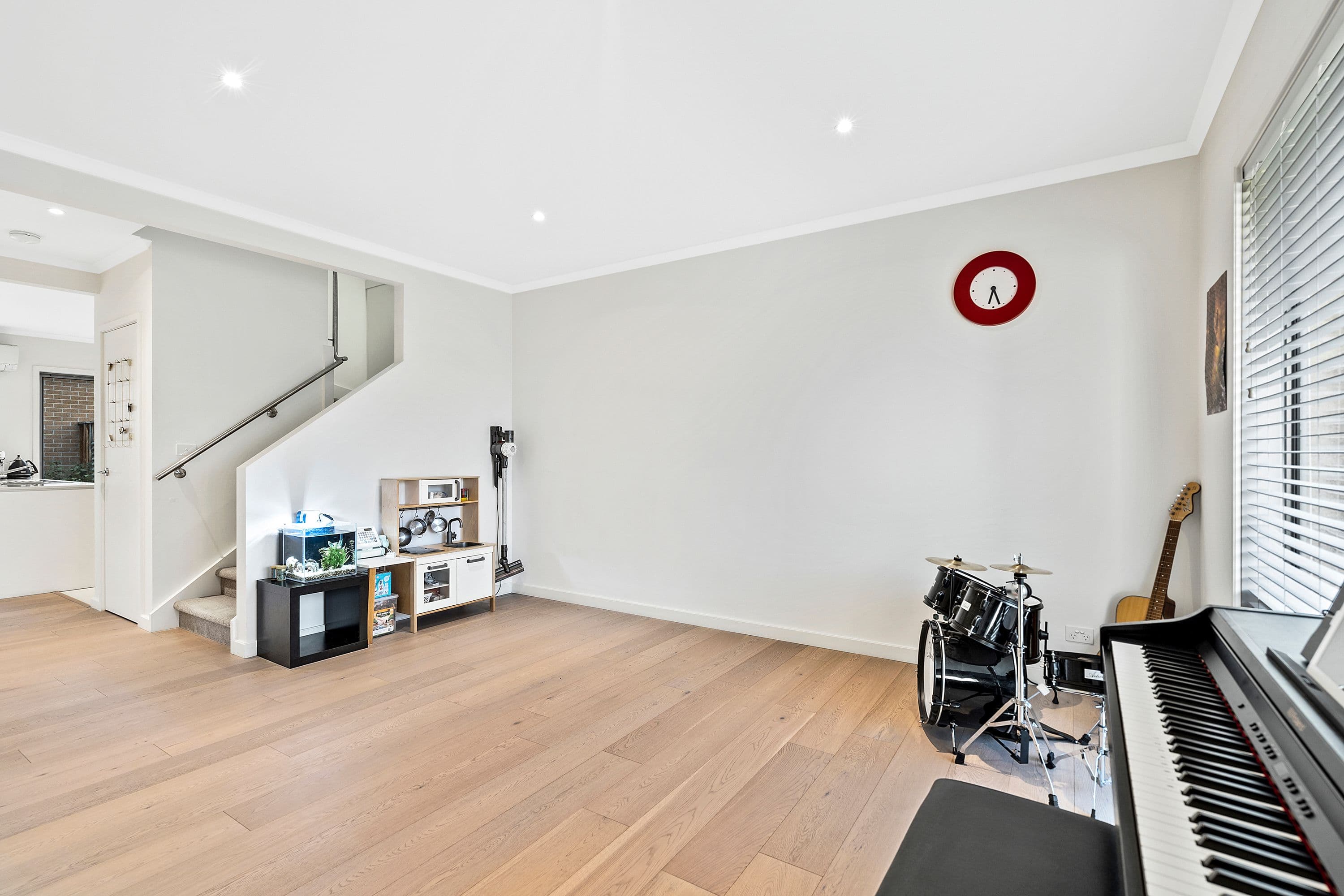 10 Harcrest Boulevard, Wantirna South VIC 3152, Wantirna South - Thumbnail 4