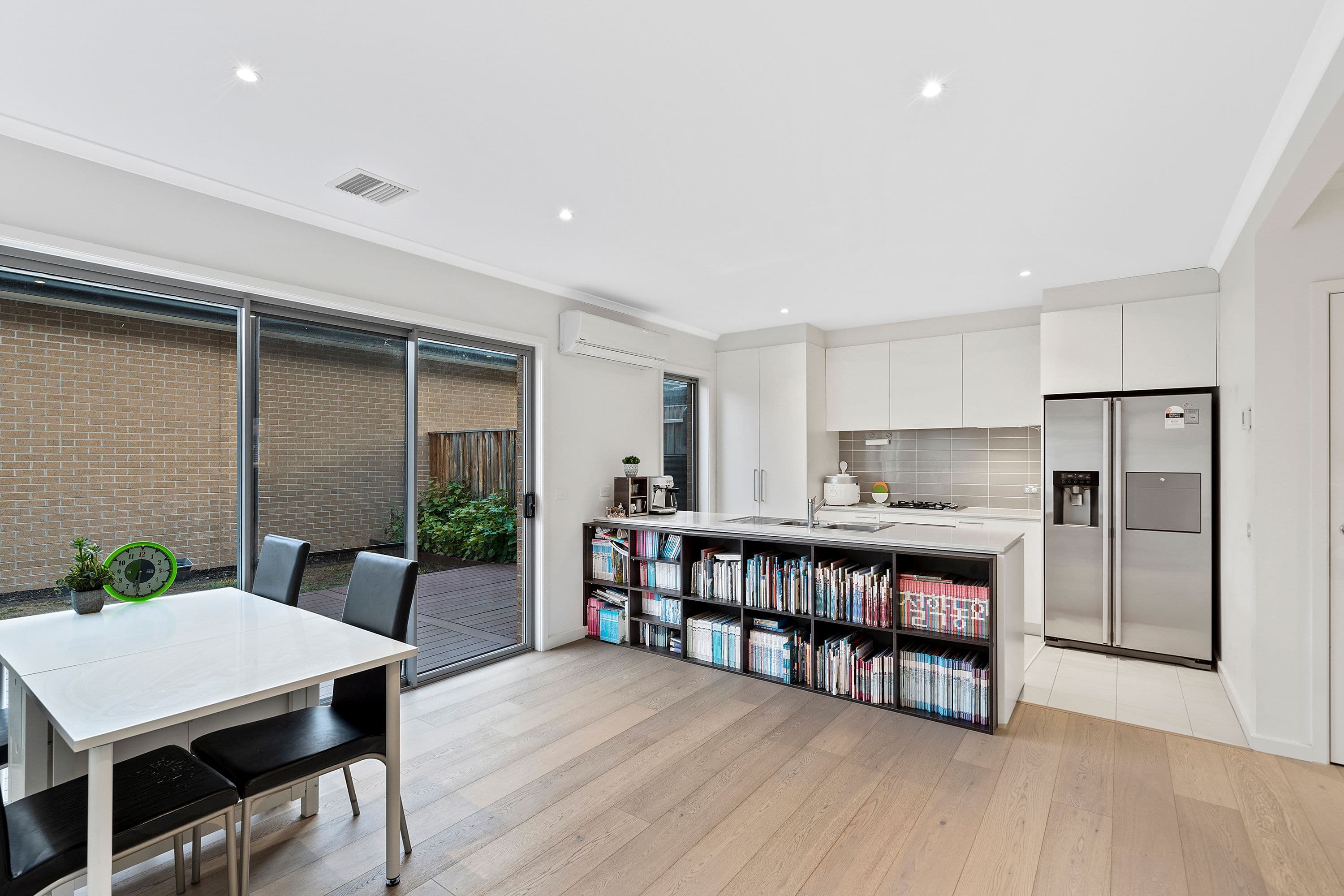 10 Harcrest Boulevard, Wantirna South VIC 3152, Wantirna South - Thumbnail 7