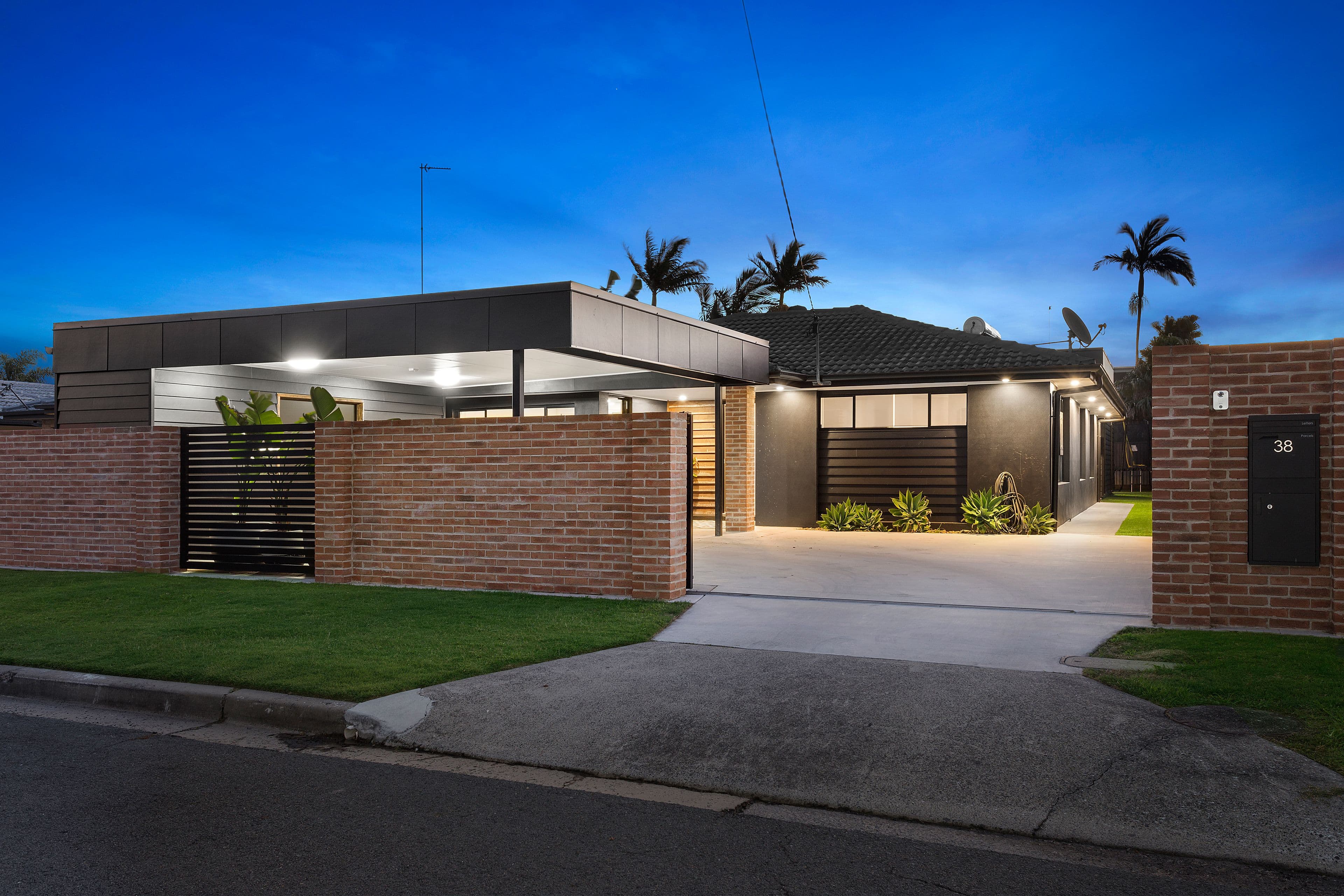 38 Aruma Avenue, Burleigh Waters QLD 4220, Burleigh Waters - Thumbnail 2