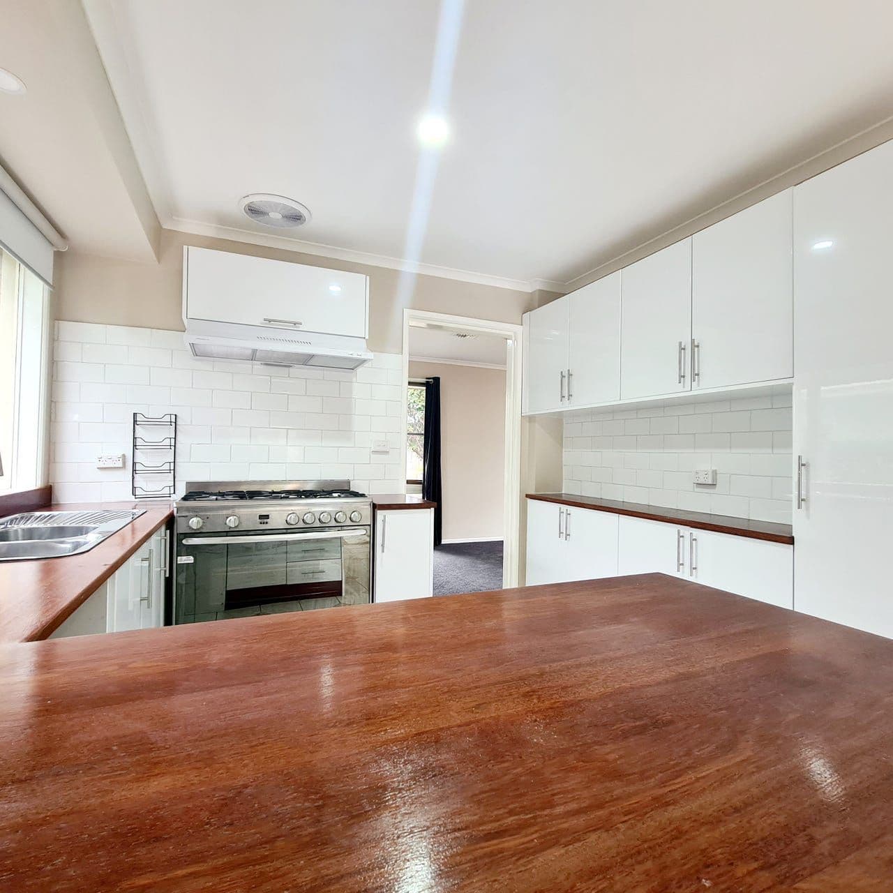 19 Derwent Road, Werribee VIC 3030, Werribee - Thumbnail 3