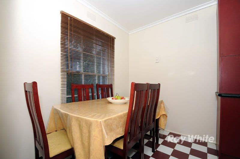 4 Aisbett Avenue, WANTIRNA SOUTH VIC 3152, Wantirna South - Thumbnail 6