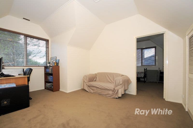 4 Aisbett Avenue, WANTIRNA SOUTH VIC 3152, Wantirna South - Thumbnail 8