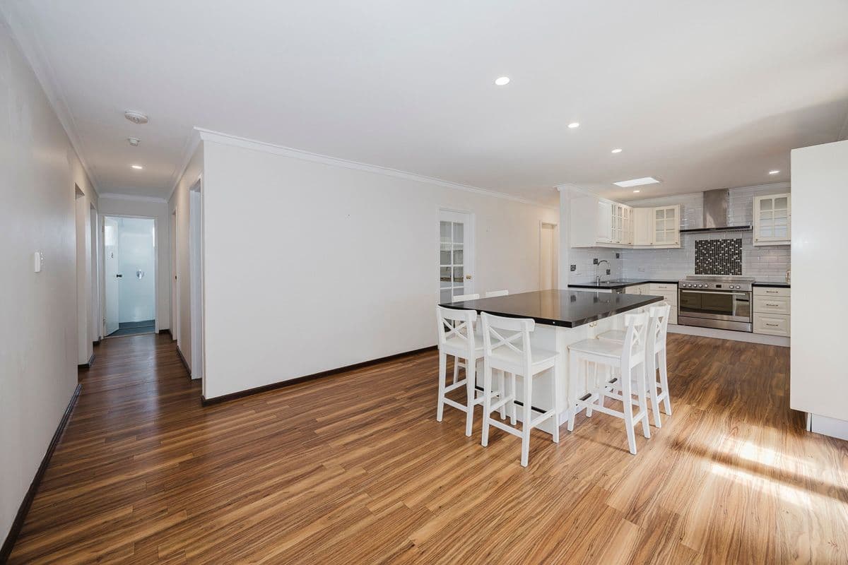 32 Frigate Crescent, Yanchep WA 6035, Yanchep - Thumbnail 3