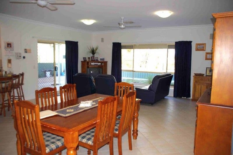 5 Sorrento Court, RENMARK SA 5341, Renmark - Thumbnail 4