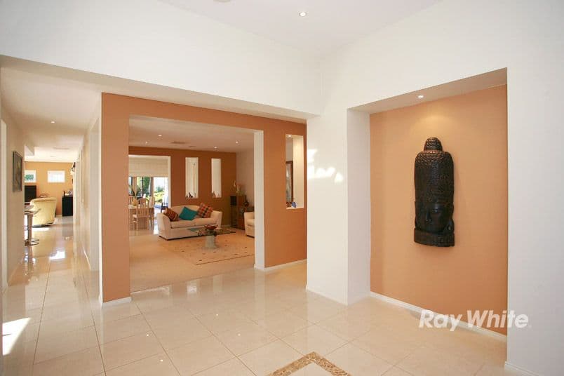 8 Emmer Green Retreat, CRANBOURNE VIC 3977, Cranbourne - Thumbnail 5